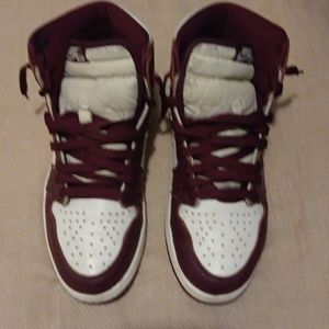 Air jordan 1 retro high og bordeaux